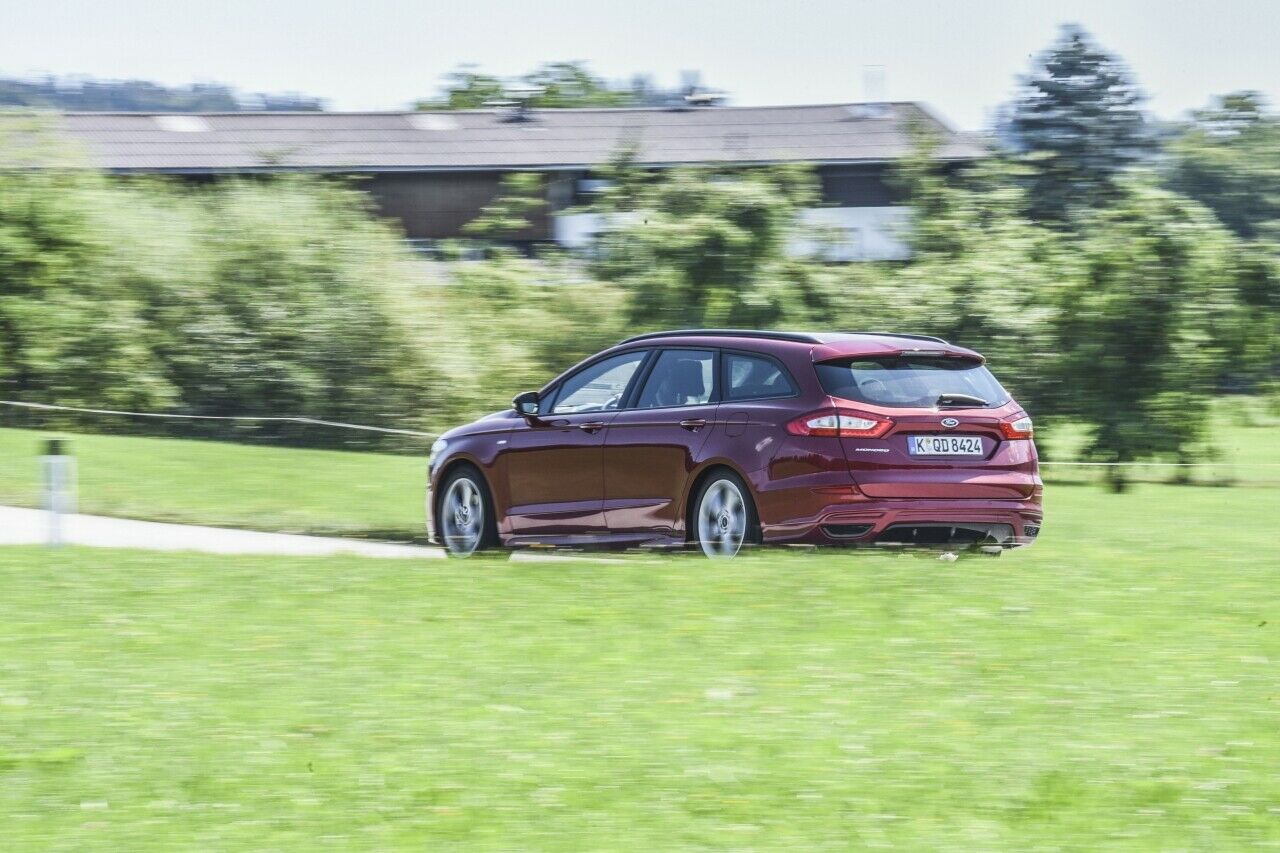 Ab 2019 will Ford auch den Mondeo Hybrid als Kombi anbieten. Bis dahin bleibt der Benziner die einzige Alternative zum Diesel