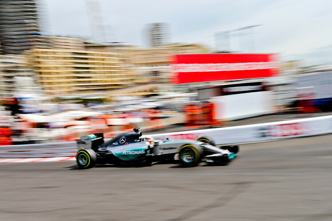 Lewis Hamilton startet um 14.00 Uhr von der Pole Position ins Rennen