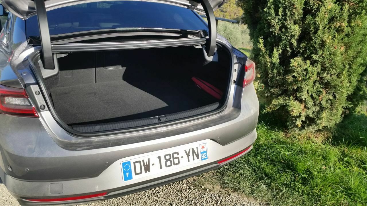 Renault Talisman: Der Kofferraum ist groß, aber auch sehr tief und nicht optimal zugänglich