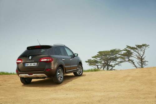 Der Renault Koleos ist 4,52 Meter lang, 1,85 Meter breit, 1,69 Meter hoch und wiegt mindestens 1.697 Kilogramm