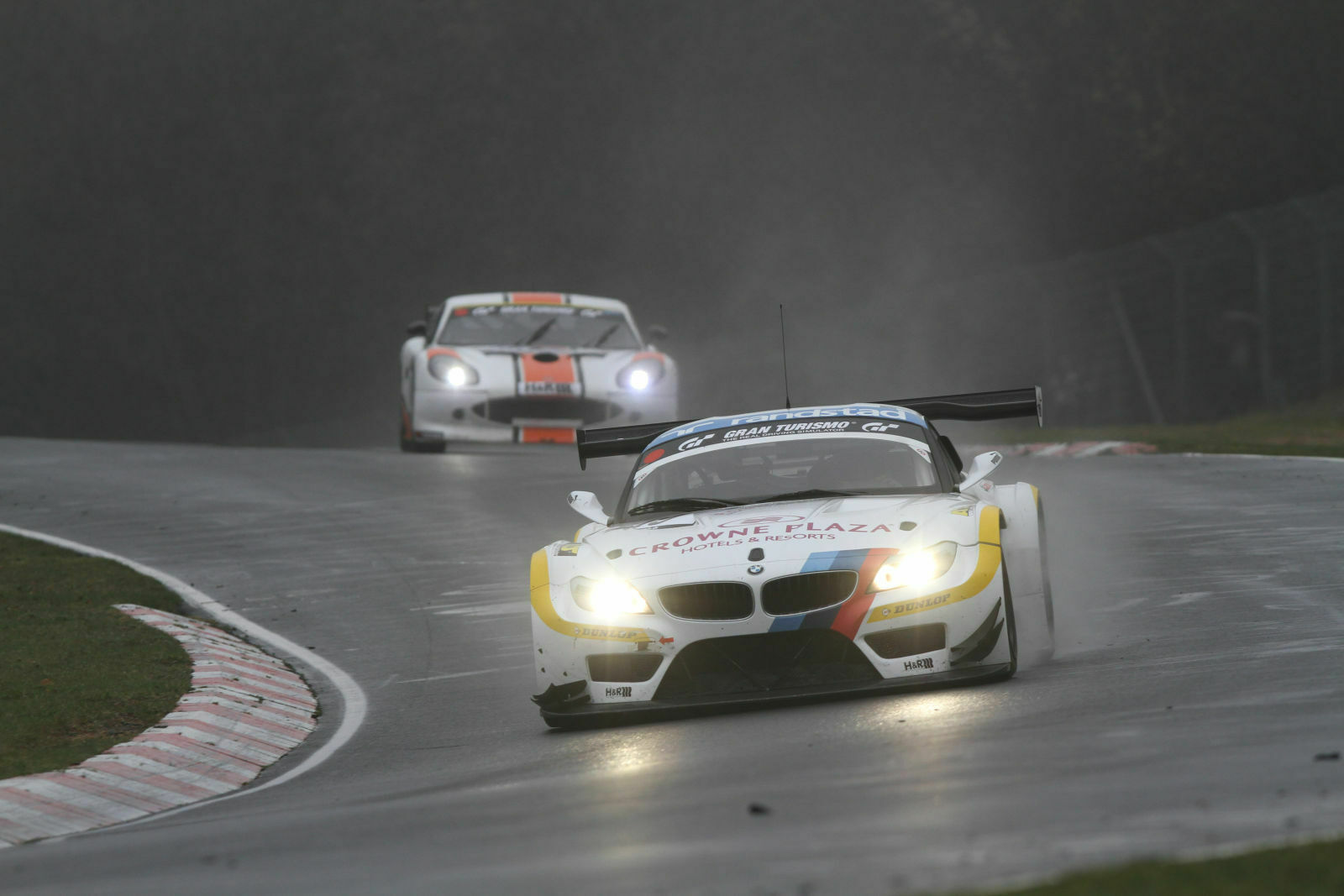 Ein Z4-Renner im Regen