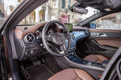 Das Cockpit des CLA Shooting Brake sieht genauso aus wie das des CLA