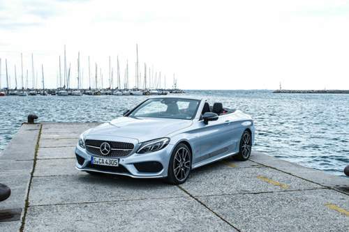 Kein Schiff, aber ganz schön schwer: Das C 43 4Matic Cabrio bringt fast 1,9 Tonnen auf die Waage, der V6 mit 367 PS macht das Beste draus