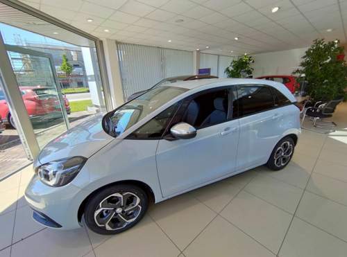 Honda Jazz Sunlight White
