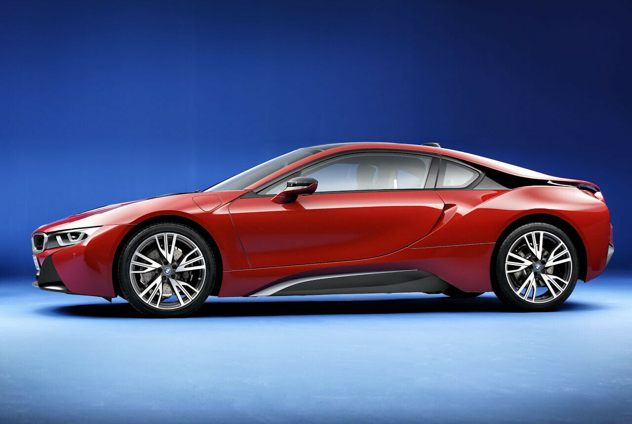 BMW i8 Protonic Red Edition: Seitenansicht
