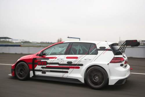 Ist der VW Golf GTI TCR schnell genug für die TCR-Rennserien? Garantiert. Das Reglement sorgt für Chancengleichheit