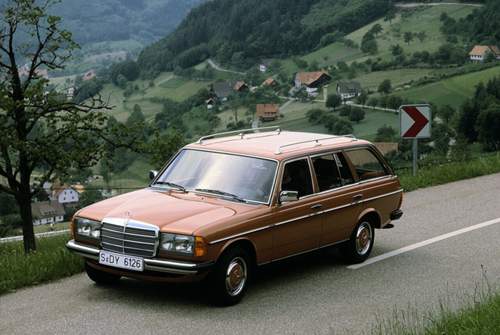 Die Baureihe 123 bei Mercedes - hier als Kombi - steht bei Oldtimer-Fans hoch im Kurs