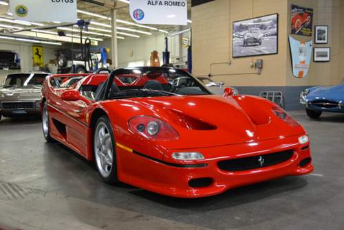 Ferrari zeigte dieses Auto in auf den Messen in Genf und Tokio im Jahr 1995