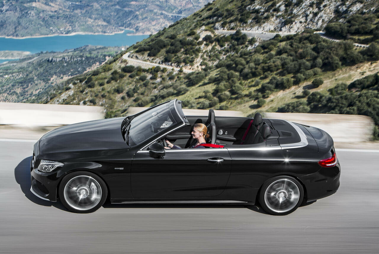 In Länge und Breite unterscheidet sich das Mercedes C-Klasse Cabrio nicht vom Coupé