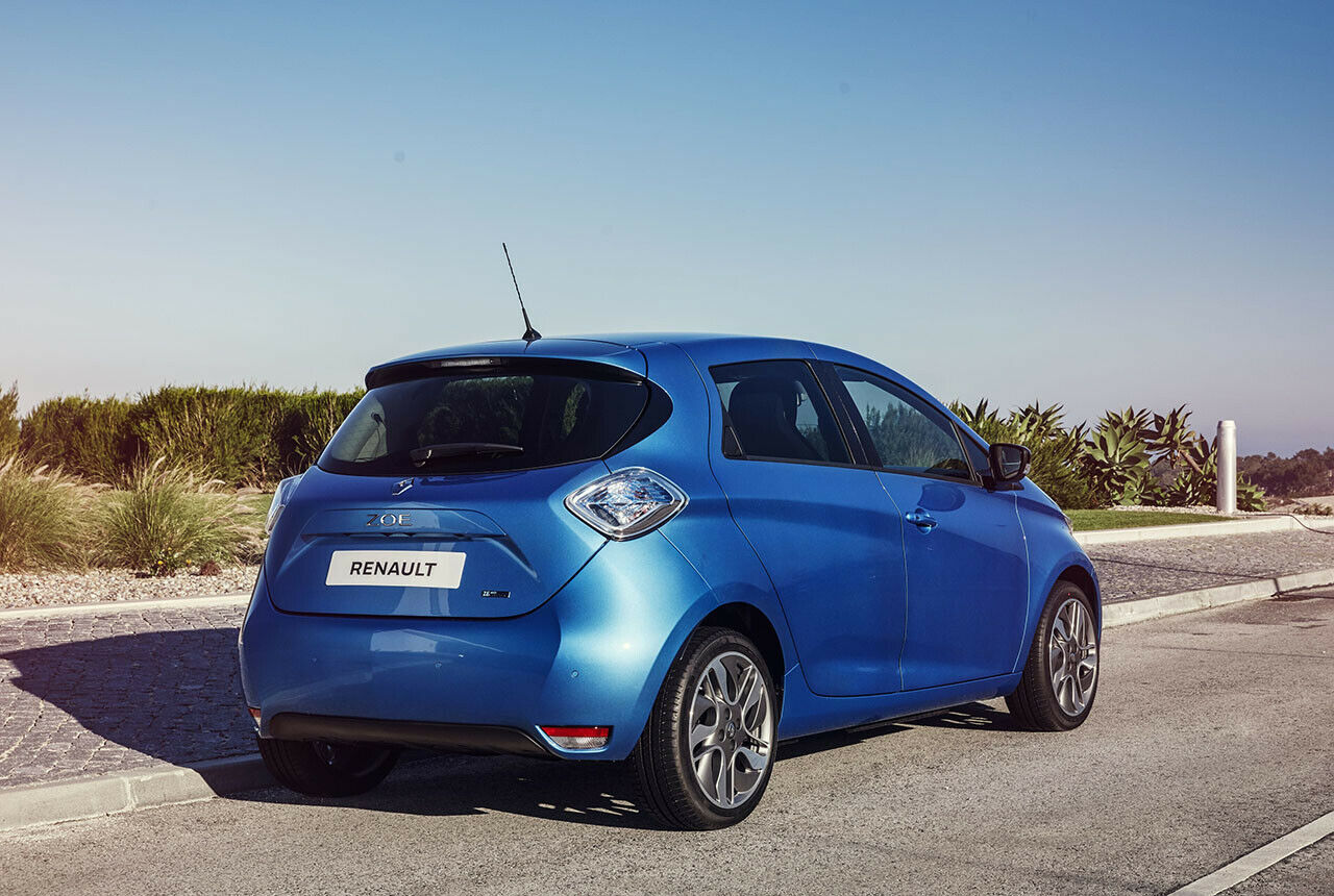 Für die Praxis verspricht Renault eine Reichweite von 300 Kilometern mit dem großen Akku