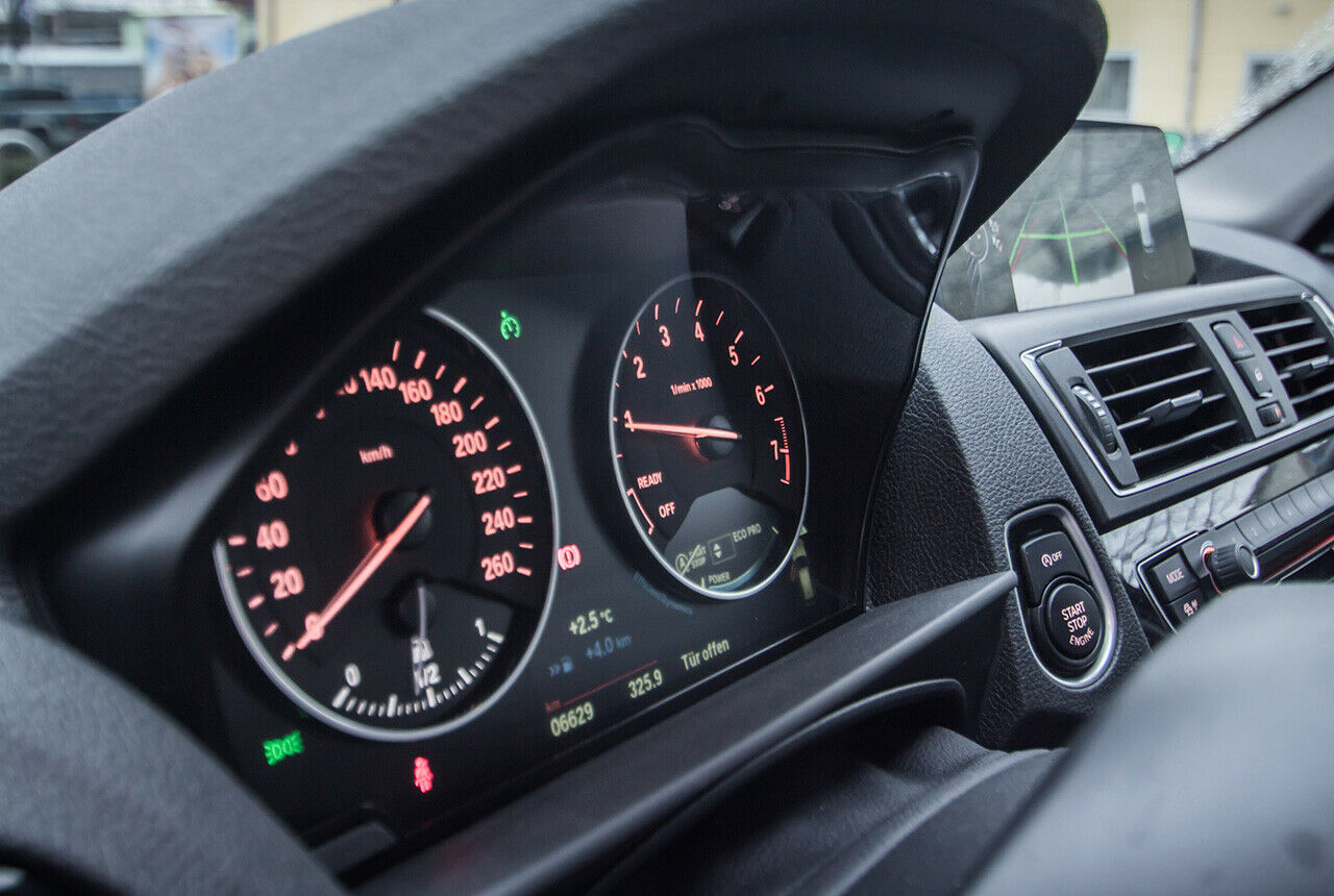 Sparmodus: Der Eco-Pro-Modus passt am besten zum 1er, leider muss man ihn nach jedem Start neu anwählen