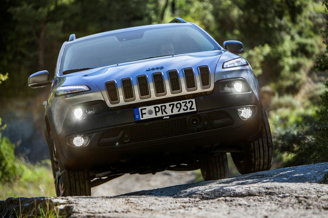Der Jeep Cherokee 3.2l V6 verfügt serienmäßig über Allradantrieb