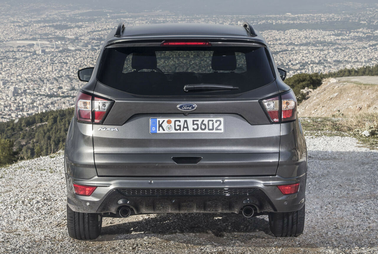 Neben den optischen Änderungen - ans Heck schraubt Ford eine andere Heckschürze - verfügt der Kuga ST-Line auch über ein anderes Fahrwerk