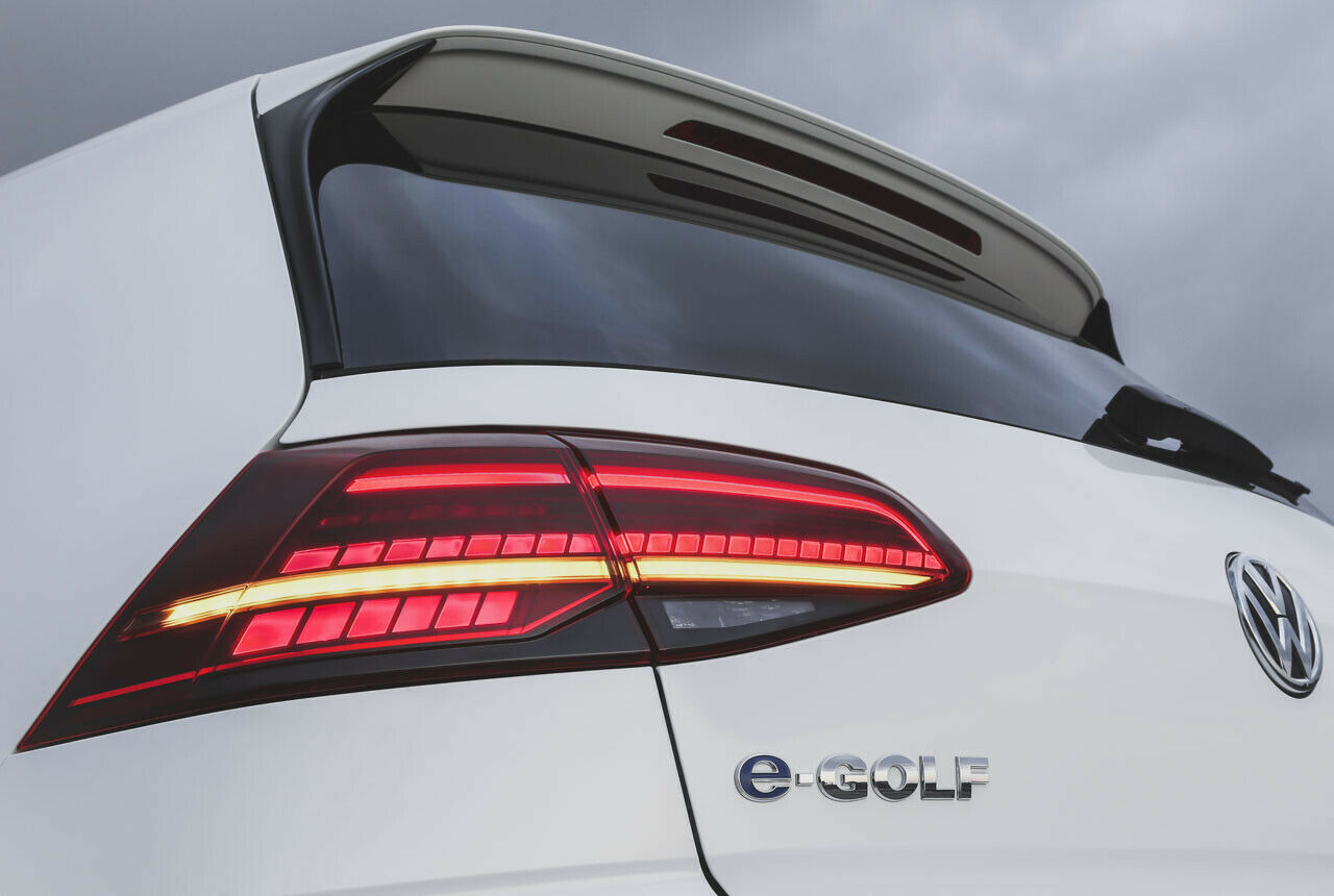 Schnuckelig: Heckspoiler am VW E-Golf