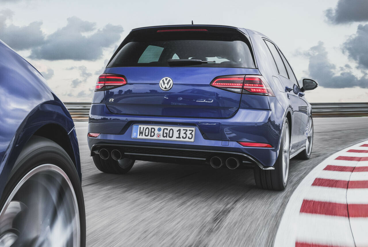 Mit Direktschalt-Automatik fährt der VW Golf R in 4,6 Sekunden auf Tempo 100, mit manuellem Getriebe dauert das 5,1 Sekunden