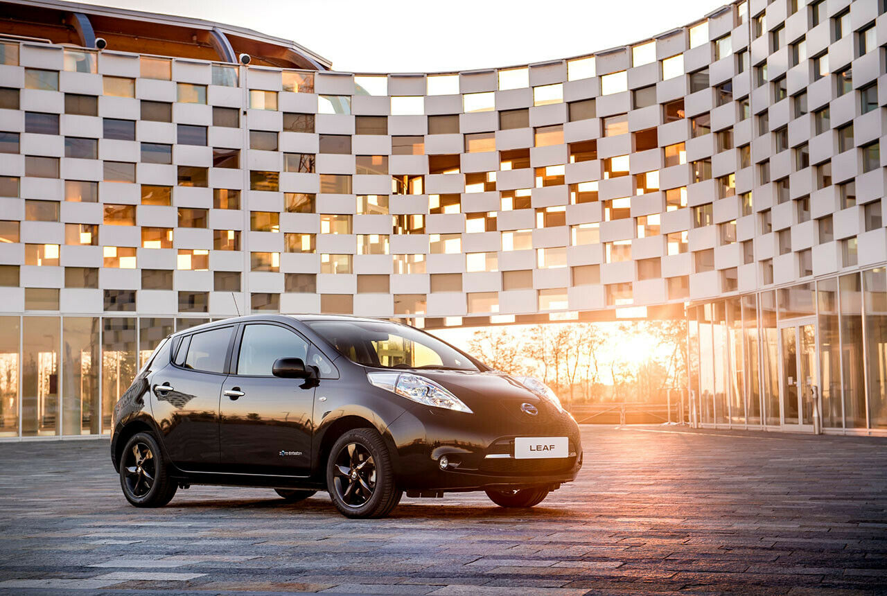 Nissan Leaf Black Edition: Das Sondermodell kommt mit schwarzem Lack und viel Ausstattung