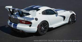 2017-dodge-viper-commemorative-edition-acr-2-2