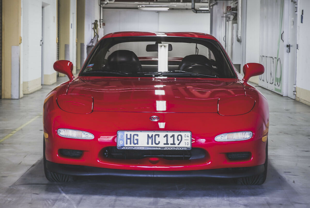Zierlich: Der RX-7 ist 1,23 Meter flach und nur 1,75 Meter breit