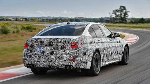 Im Normalbetrieb treibt der 4,4-Liter-V8 im neuen M5 alle vier Räder an