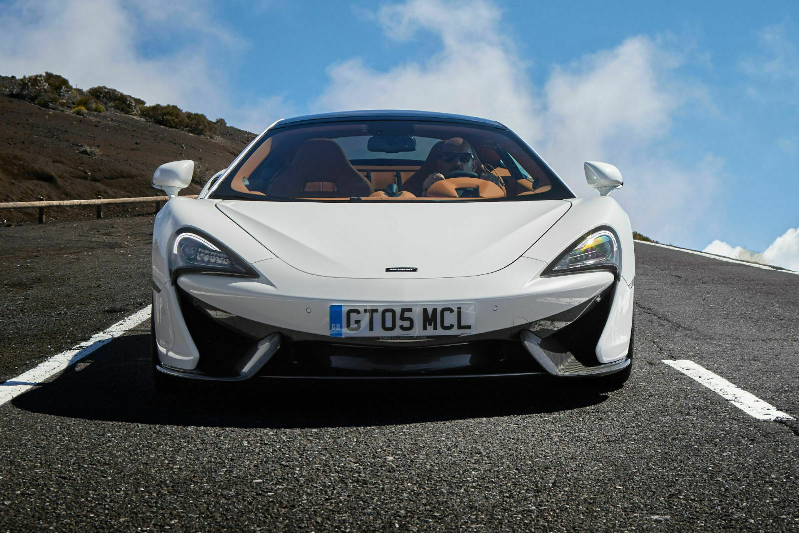 Von vorn unterscheidet sich der 570GT kaum von den anderen Modellen der Sports Series