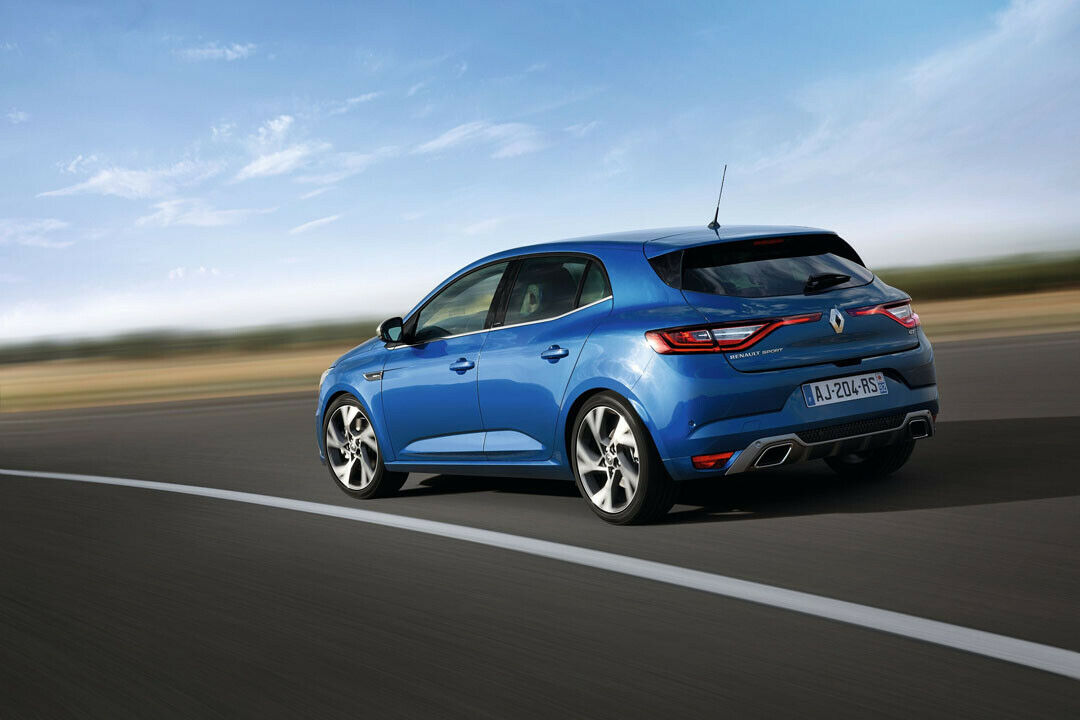 Den neuen Renault Mégane GT erkennt man unter anderem am Diffusor und den verchromten Endrohren