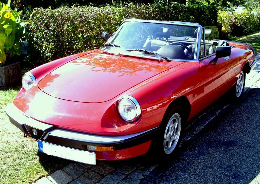 Alfa Spider. Photo Metzner