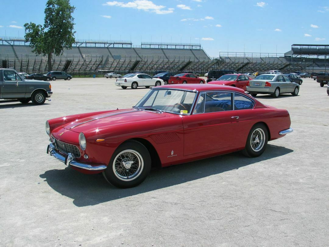 Ferrari 330 GTC. Christopher J. Moffett