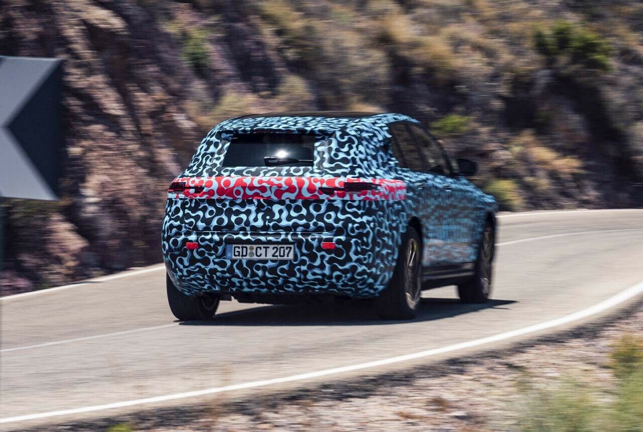 In der Serie soll der Mercedes EQC mindestens 70 kW speichern können