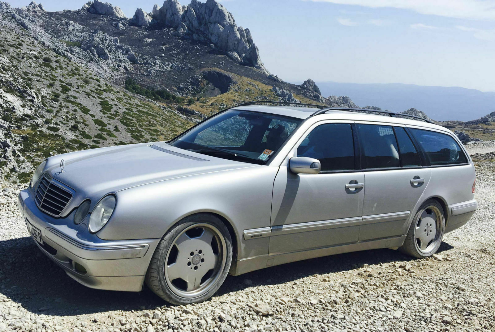 Mit seinem geliebten 210er überquerte Schmidt schon die Alpen und tourte mit seinen Freunden durch Kroatien