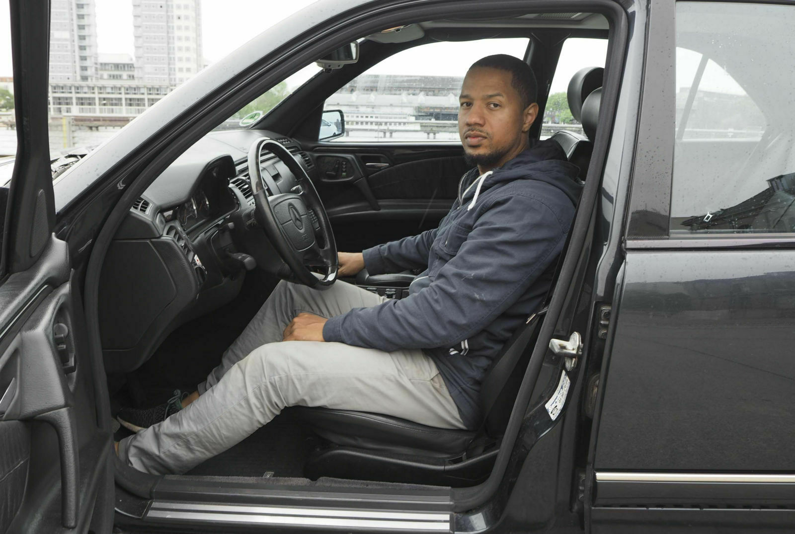 Joe Guindo suchte nach einem günstigen Mercedes-Achtzylinder – und landete beim W210