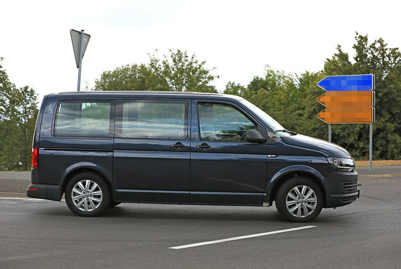 Der lange Vorderwagen könnte eine völlig neue Architektur bedeuten