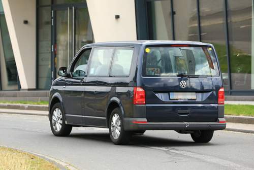 Nicht täuschen lassen: Das Heck stammt noch vom T6. Der T7 bekommt eine andere Kehrseite