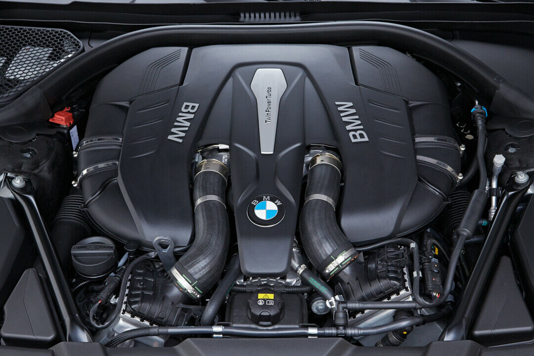 Der neue BMW 7er - 750i | 8 Zylinder | 450 PS | 650 NM | 4,4 s 0-100 km/h