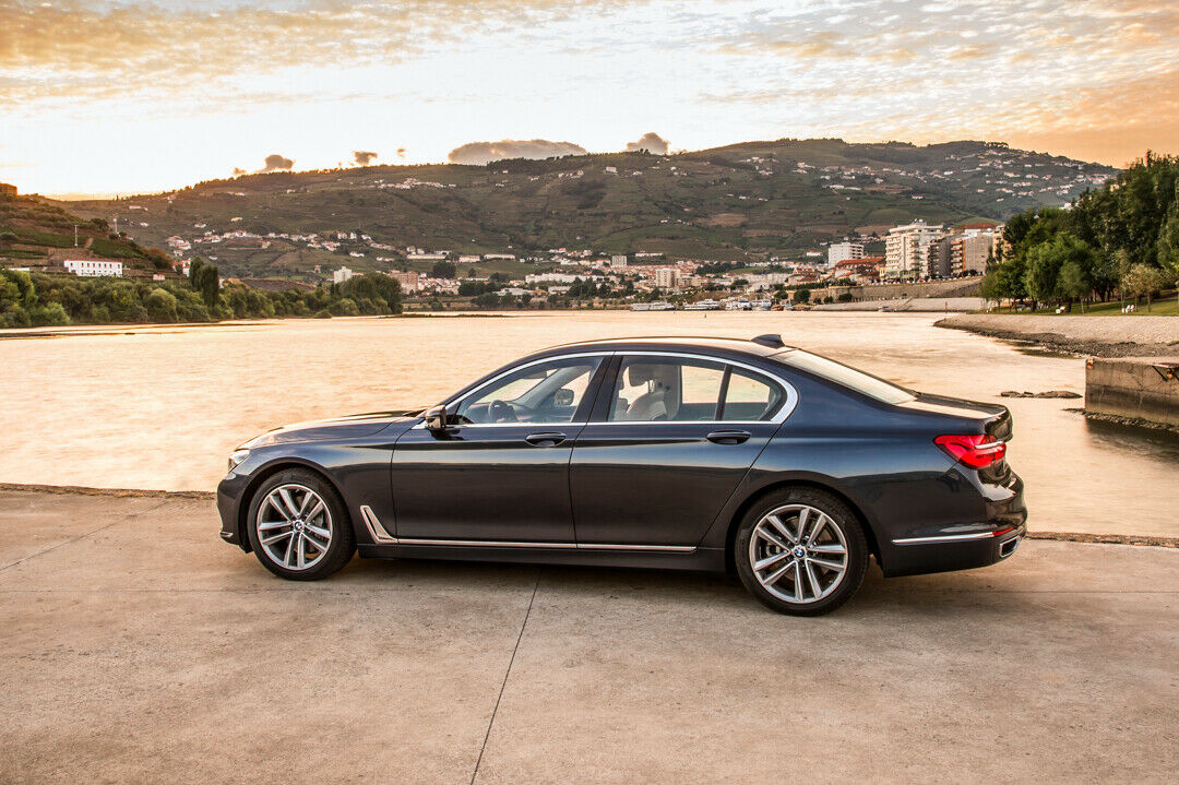 Beim 730d mit 265 PS will BMW unter 5 l/100km im NEFZ-Verbrauch bleiben