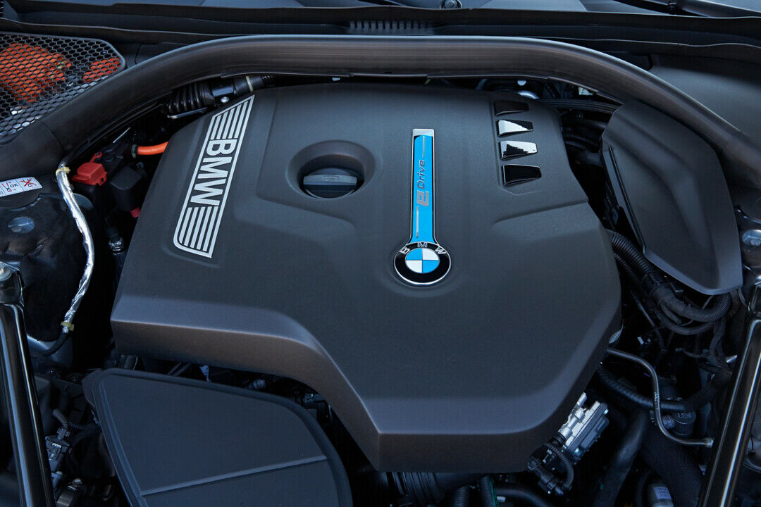 Der neue BMW 7er - 740e | 4 Zylinder + E-Maschine | 326 System-PS | 650 NM | 5,6 sek 0-100 km/h