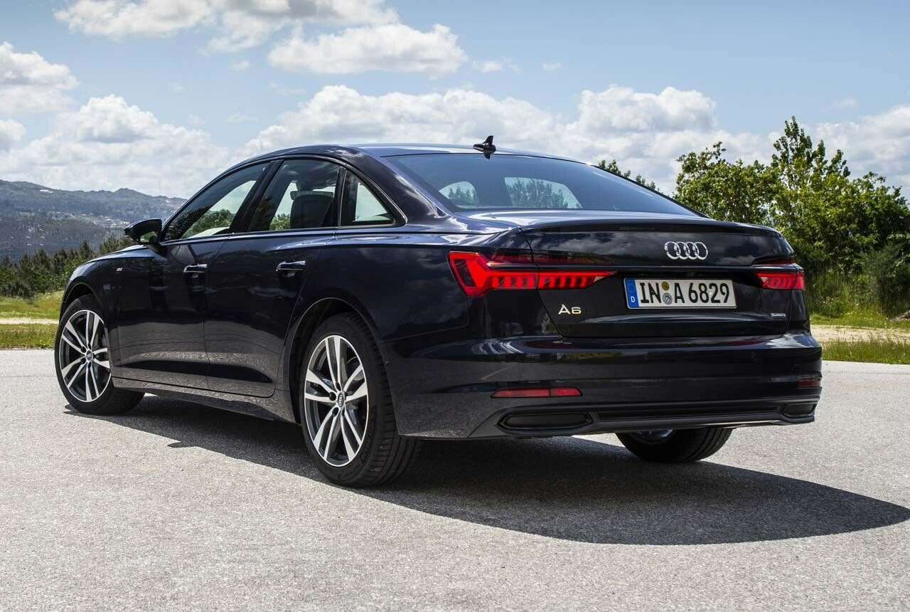 Sichtbare Auspuff-Endrohre wird es erst bei den Sportversionen S6 und RS6 geben