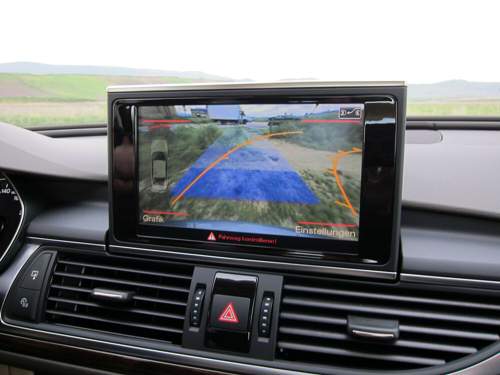 Audi A6 Videokamera unterstützt Wenden