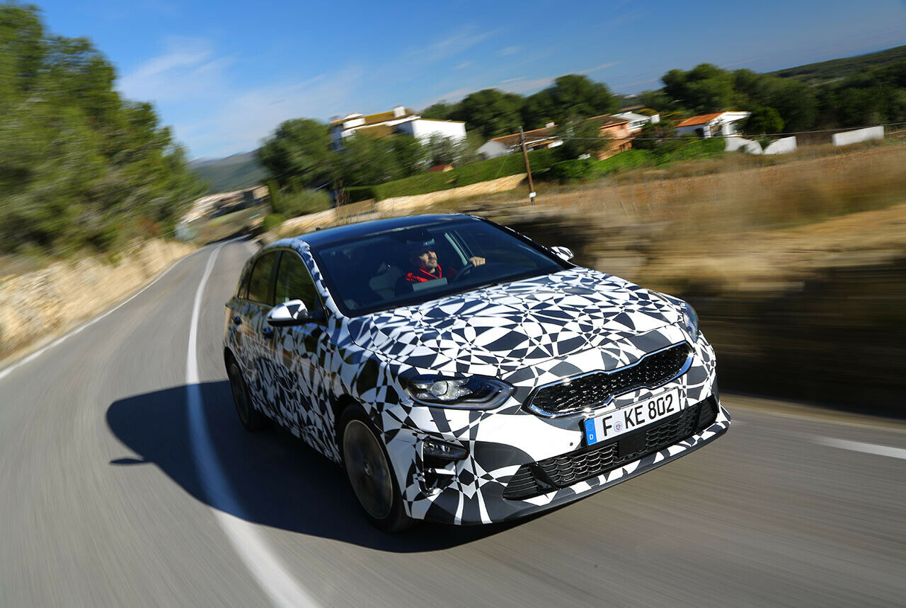 Der Kia Ceed behält viele Maße, wird aber flacher