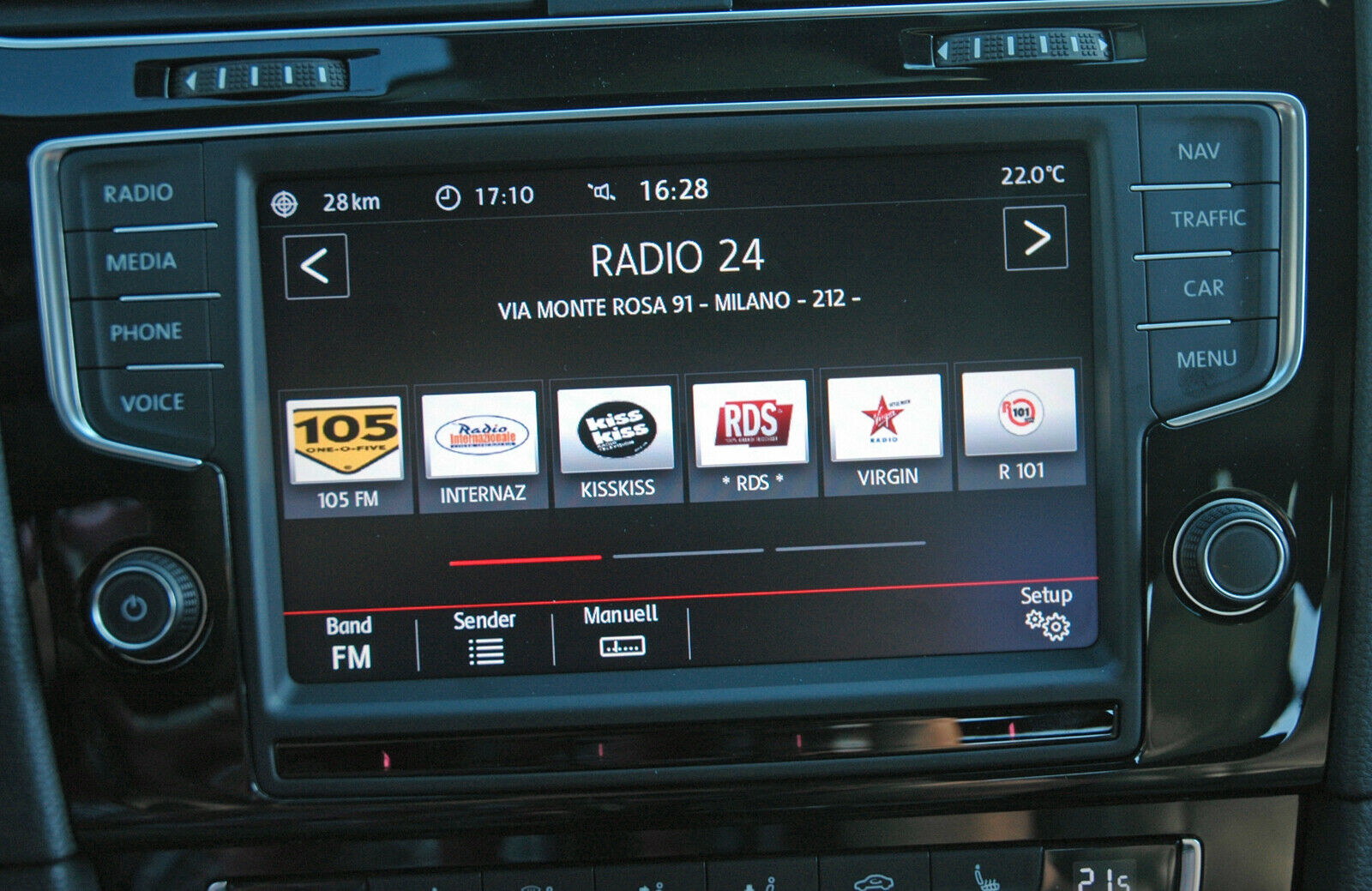 Touchscreen serienmäßig, Radio extra