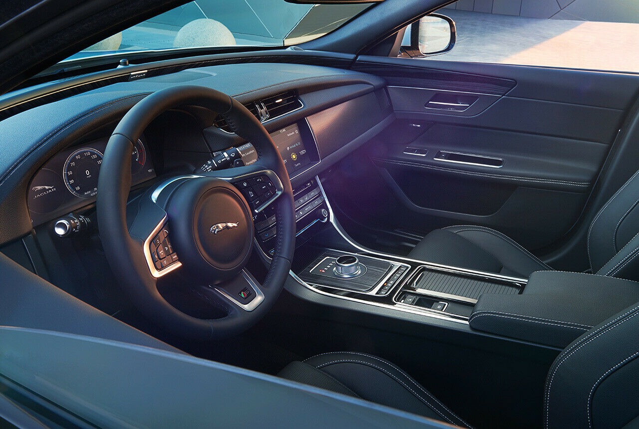 Die Bedienung der Automatik erfolgt weiterhin über einen Dreh-Knopf