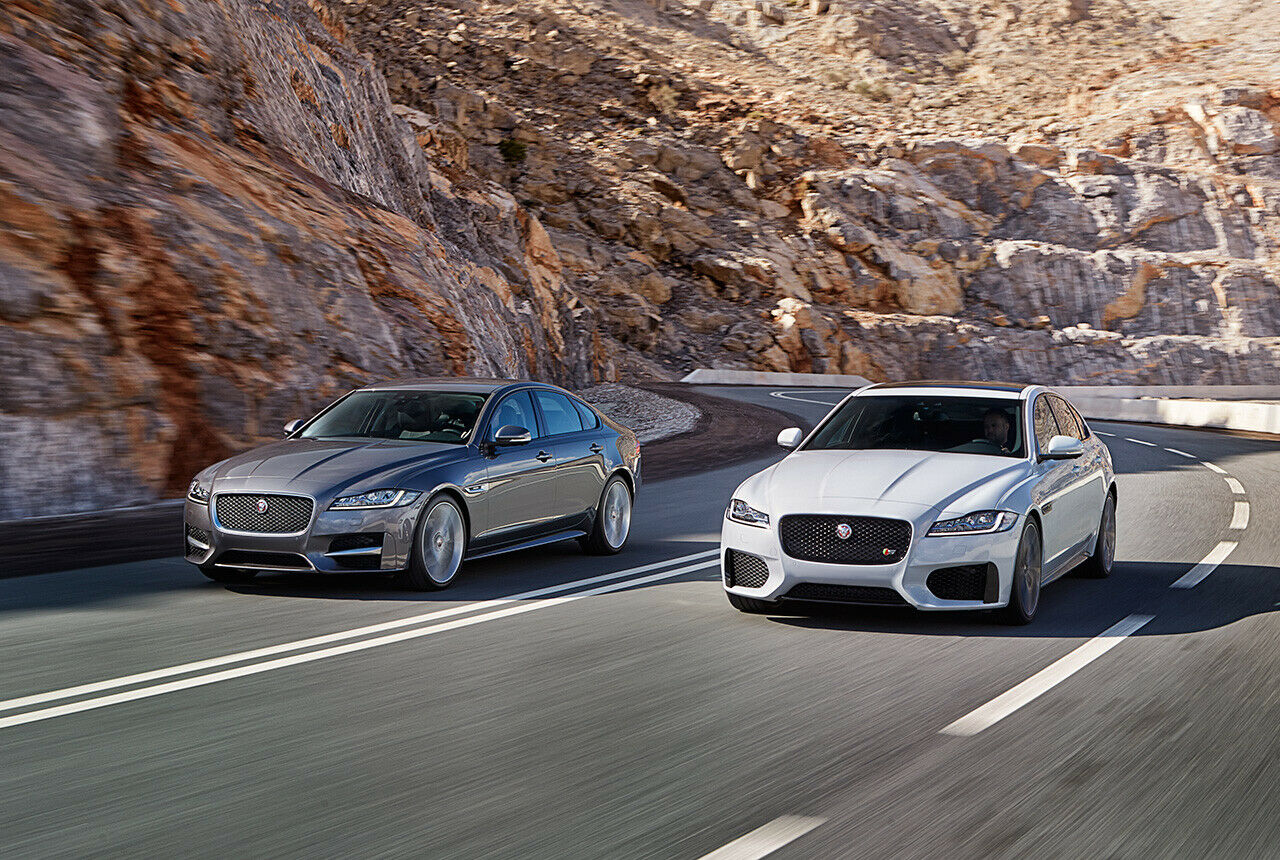 Der Einstieg für den neuen Jaguar XF liegt bei 41.350 Euro, das Topmodell XF-S (rechts im Bild) kostet 67.790 Euro