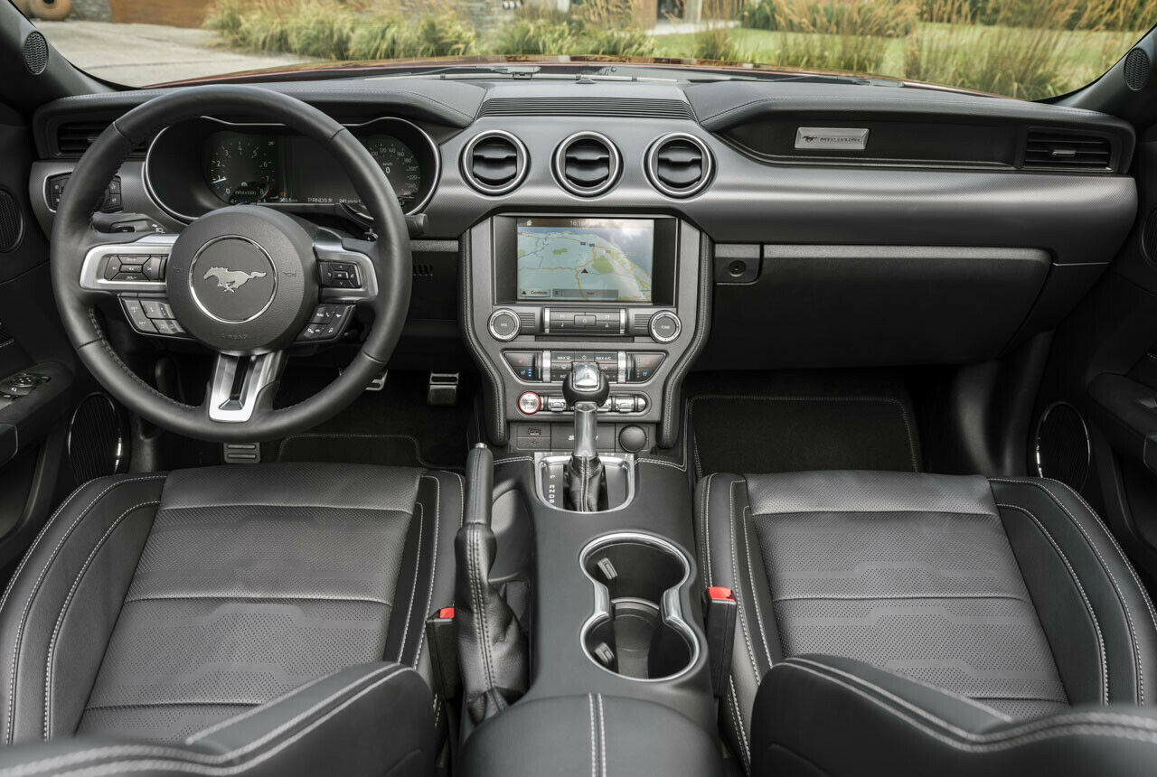 Im Innenraum des Mustang darf man keine Höchstleistungen bei der Verarbeitung und der Materialauswahl erwarten