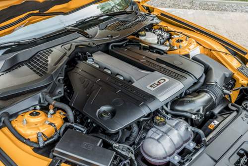Der 5,0-Liter-V8 im Ford Mustang GT bekommt etwas mehr Leistung