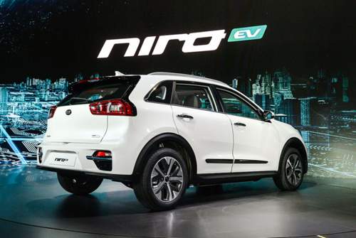 Ein paar blaue Details heben den Niro EV von den Brüdern mit Verbrennungsmotor ab
