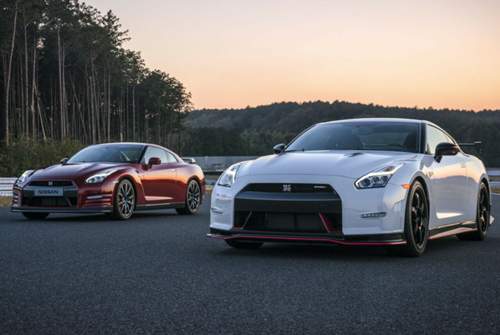 Der aktuelle Nissan GT-R R35 wird in Grundzügen seit 2007 gefertigt. Über die Jahre gab es mehrere kleine Anpassungen und Überarbeitungen