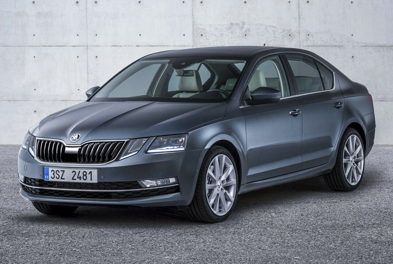 Neue Augen für den Octavia: Zum Facelift bekommt der Kompakte geteilte Scheinwerfer