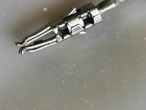 Amp 6 Stift