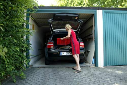 Wer denkt, er könne in seiner Garage nach seiner Facon selig werden, hat die Rechnung ohne die Bauaufsicht gemacht.