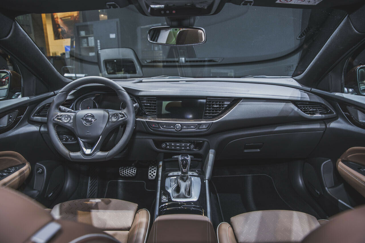 Opel Insignia Country Tourer: Cockpit