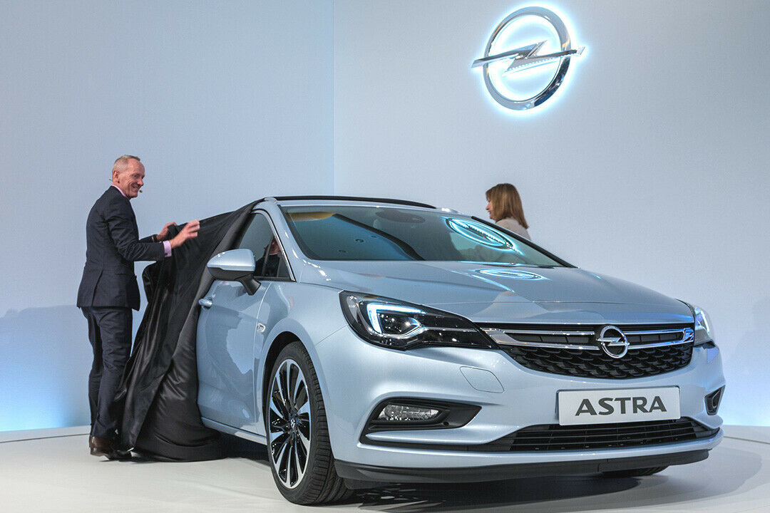 Der Opel-Kombi glänzt mit Kopffreiheit